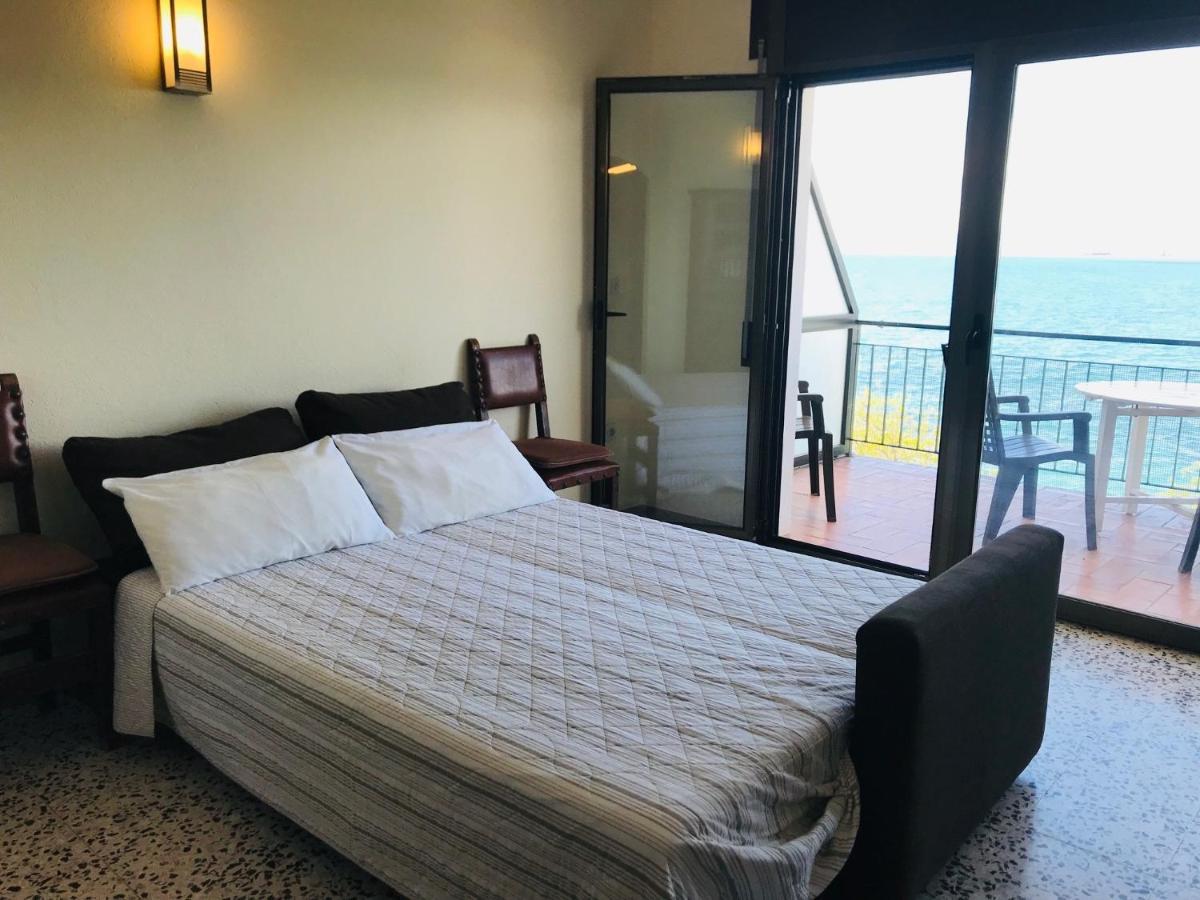 شقة Blue Bay روساس المظهر الخارجي الصورة